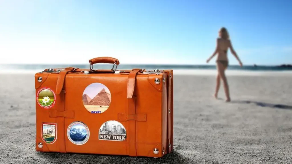 Checklist with 100 essential questions for moving abroad, covering visas, finances, housing, healthcare, work, and cultural adaptation